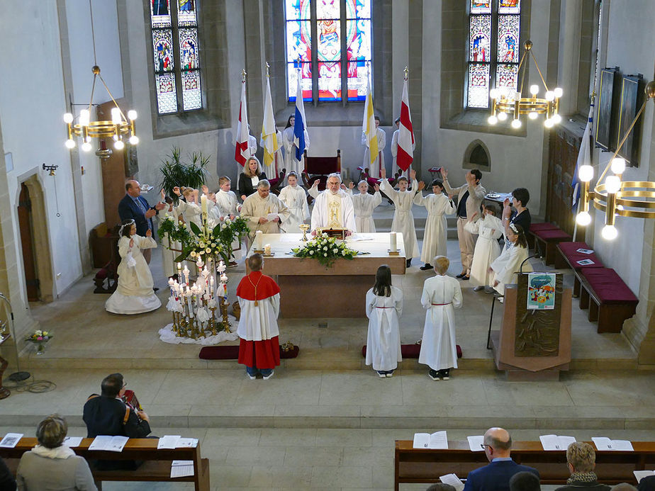 Feier der 1. Heiligen Kommunion in Sankt Crescentius (Foto: Karl-Franz Thiede)